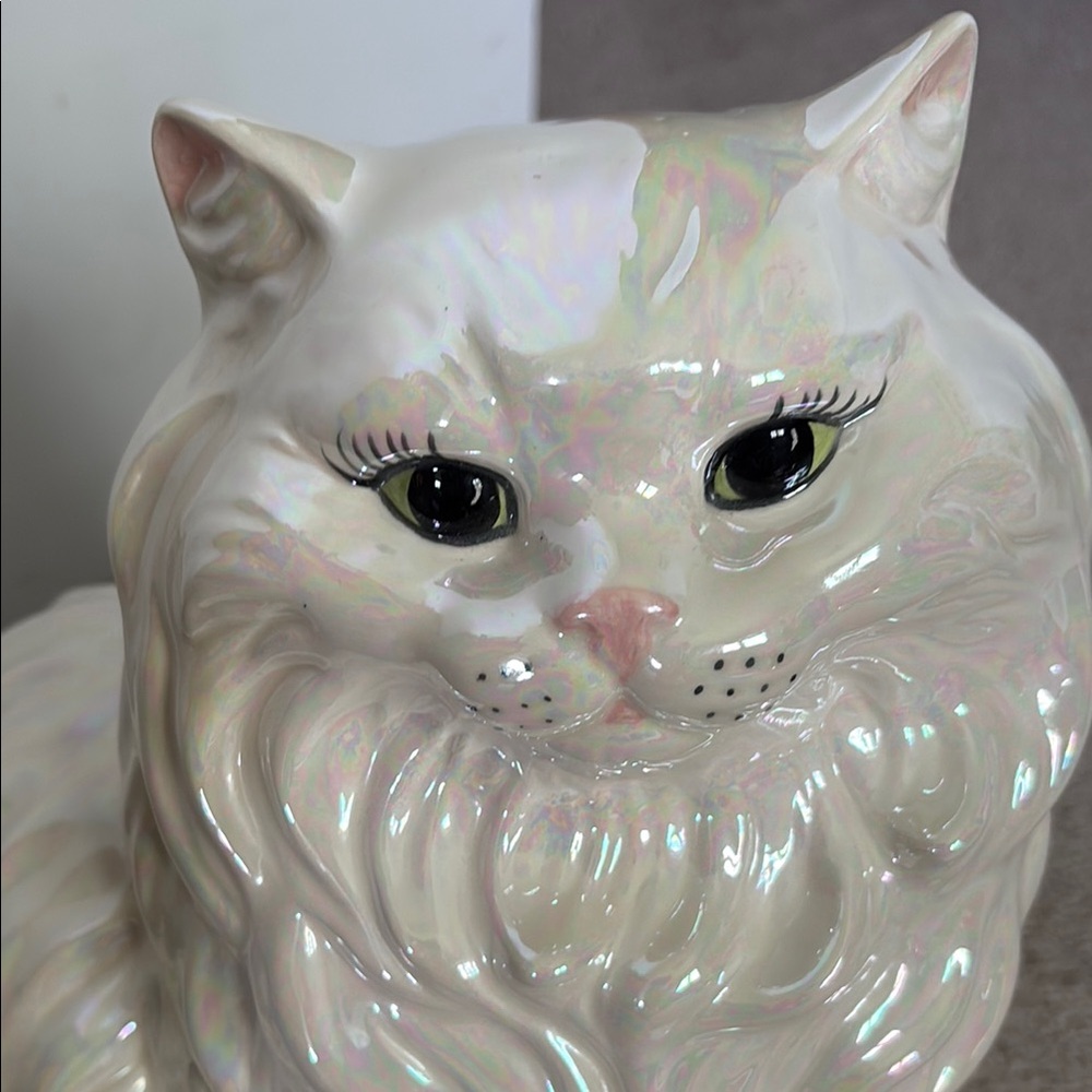 Elegant White Ceramic Cat Figurine - Picture 5 of 8
